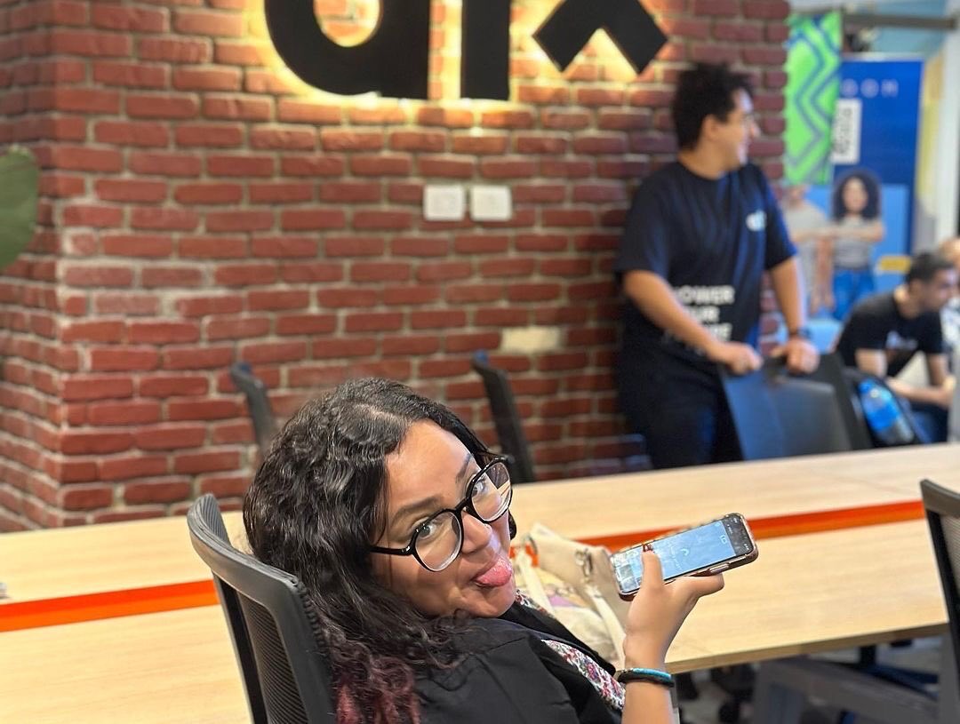 alx_africa's tweet photo. So, new learners, spill the tea ☕️ How's your experience been so far? Let's hear all about it!
#ALXAfrica #ALXCommunity #Cohort2 #HybridLearning #LearningFromHome #PeerToPeerLearning #NewBeginnings https://t.co/GTMV3kKrLJ