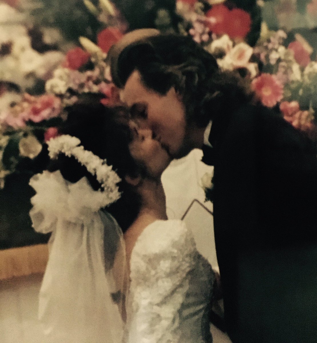 Silversmeasures's tweet photo. "A strong marriage rarely has two strong people at the same time. It is a husband and wife who take turns being strong for each other. In the moments when the other feels weak."
Their ๐marriage grows stronger by the day as they gain strength from each other.
#MarriageForLife https://t.co/jDJJDzR8cO