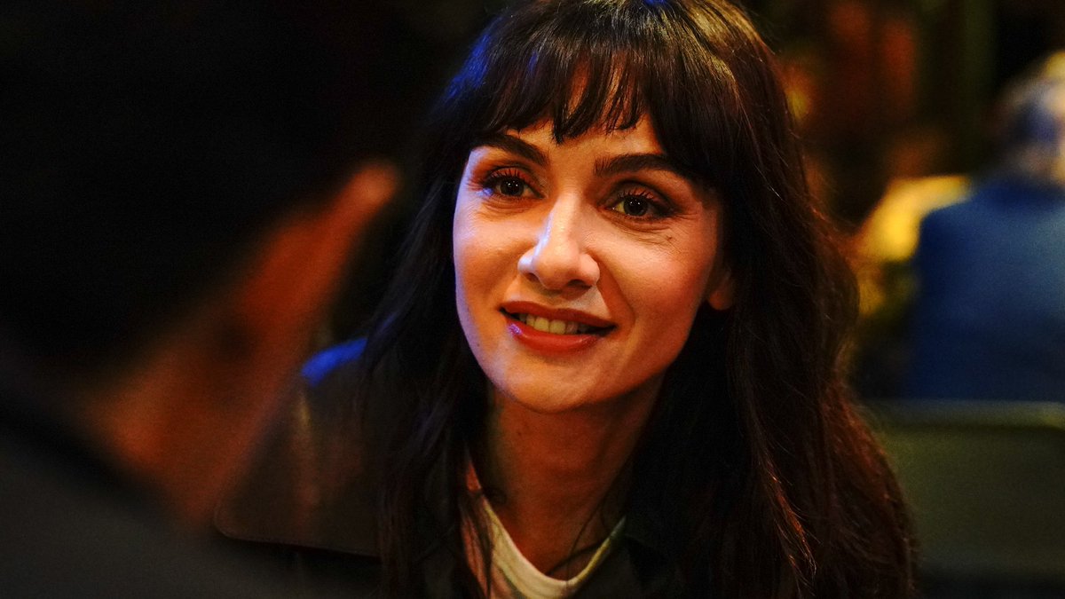 cabral_jeny's tweet photo. Quero ver até que horas esse sorriso do promotor vai durar
Nülifer está sorrindo dele ou pra ele ?
#BirceAkalay #BirDerdimVar
#MertFerit https://t.co/RjYiaEPkbb