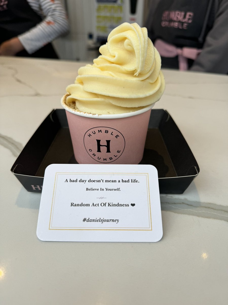 danielsjourney1's tweet photo. The absolutely amazing #humblecrumble today at @boroughmarket 
This place is just so delicious.
You basically build your crumble from scratch.
I had apple cinnamon topped with shortbread crumble & frozen custard
So so so yummy & of course I treated a random stranger to one. It’s nice to be nice because everyone’s battling something in life 👌
❤️🎅🎄☃️❤️

Be you. Do you. For you.❤️

#danielsjourney #mentalhealth 
#MentalHealthAwareness #selflove #MotivationalThought #positivethinking #PositiveVibes #positivity #PositiveEnergy #mentalhealthmatters #motivation #motivational #KindnessMatters #randomactsofkindness #loveyourself #therapy #inspiration #happiness #mindset #beyoudoyouforyou #itsokaynottobeokay