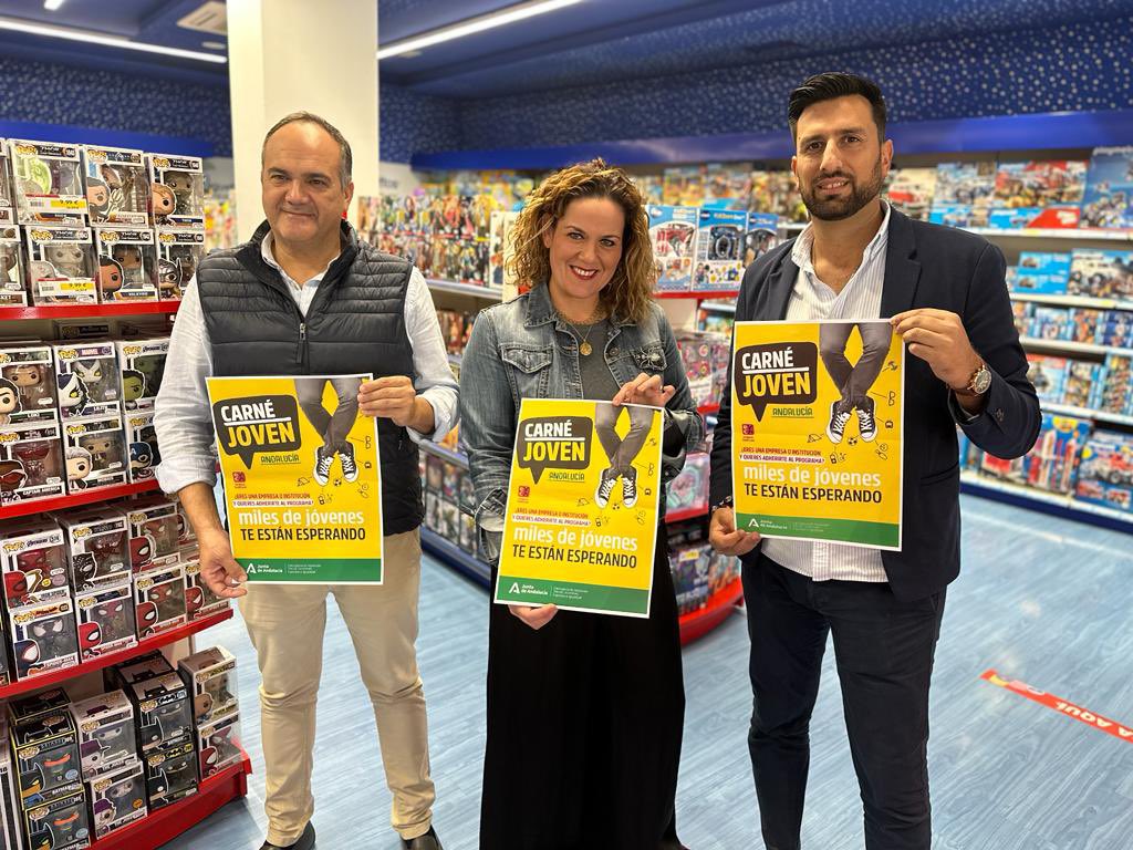 IsaMoreno15's tweet photo. 14.700 fuengiroleños de entre 14 y 30 podrán beneficiarse de los descuentos y ventajas `Carné Joven Europeo´.
Una vez obtenido el Carné Joven Europeo, podrás disfrutar de descuentos #Comercio #TarjetaJoven #Fuengirola #Fuengirola #AnaMula1 https://t.co/WvJx03cPYq