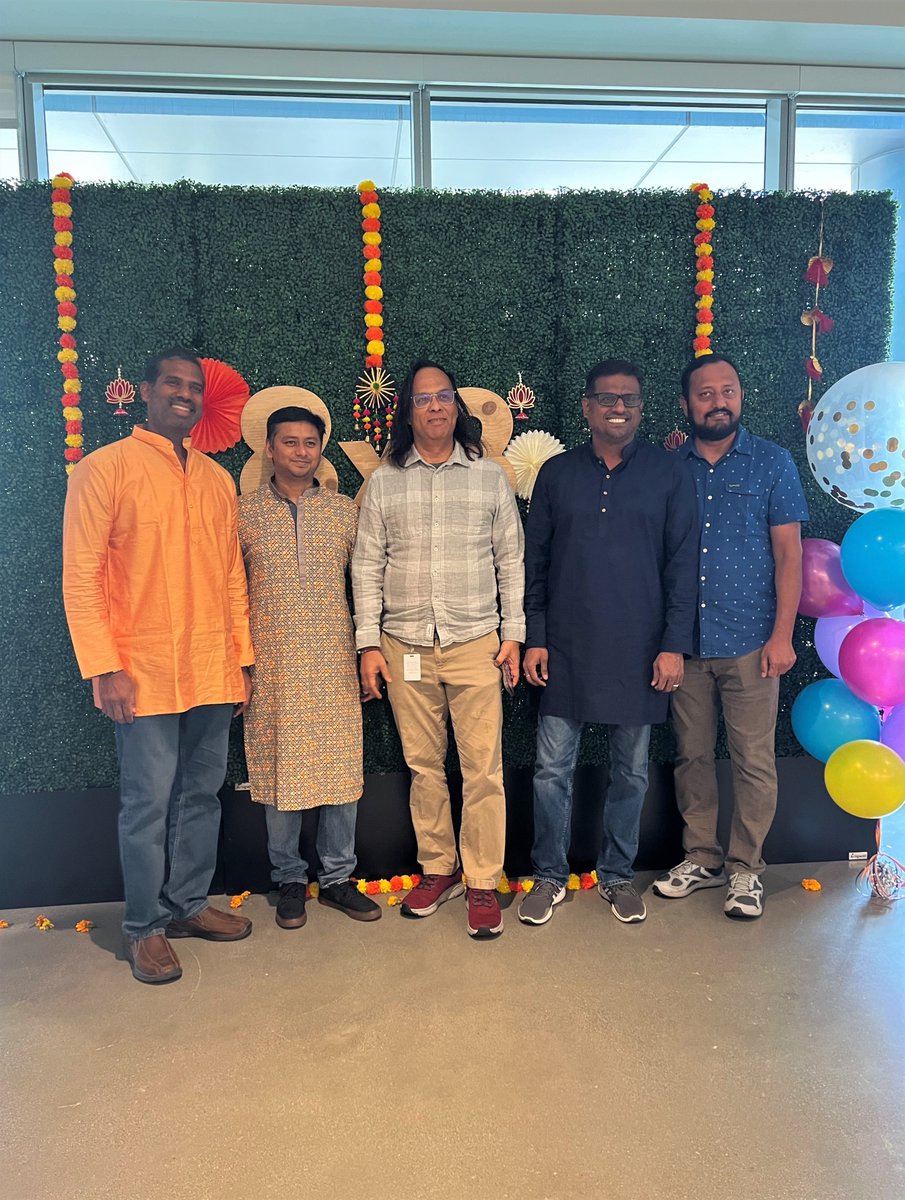 8x8's tweet photo. It is hard to imagine a more beautiful way to enter the festive season than with a celebration of light and its triumph over darkness. β¨ May the divine light of #Diwali spread peace, prosperity, and good health to all. πͺ
#Lifeat8x8 #Diwali2023 https://t.co/KmL8Ubmy20