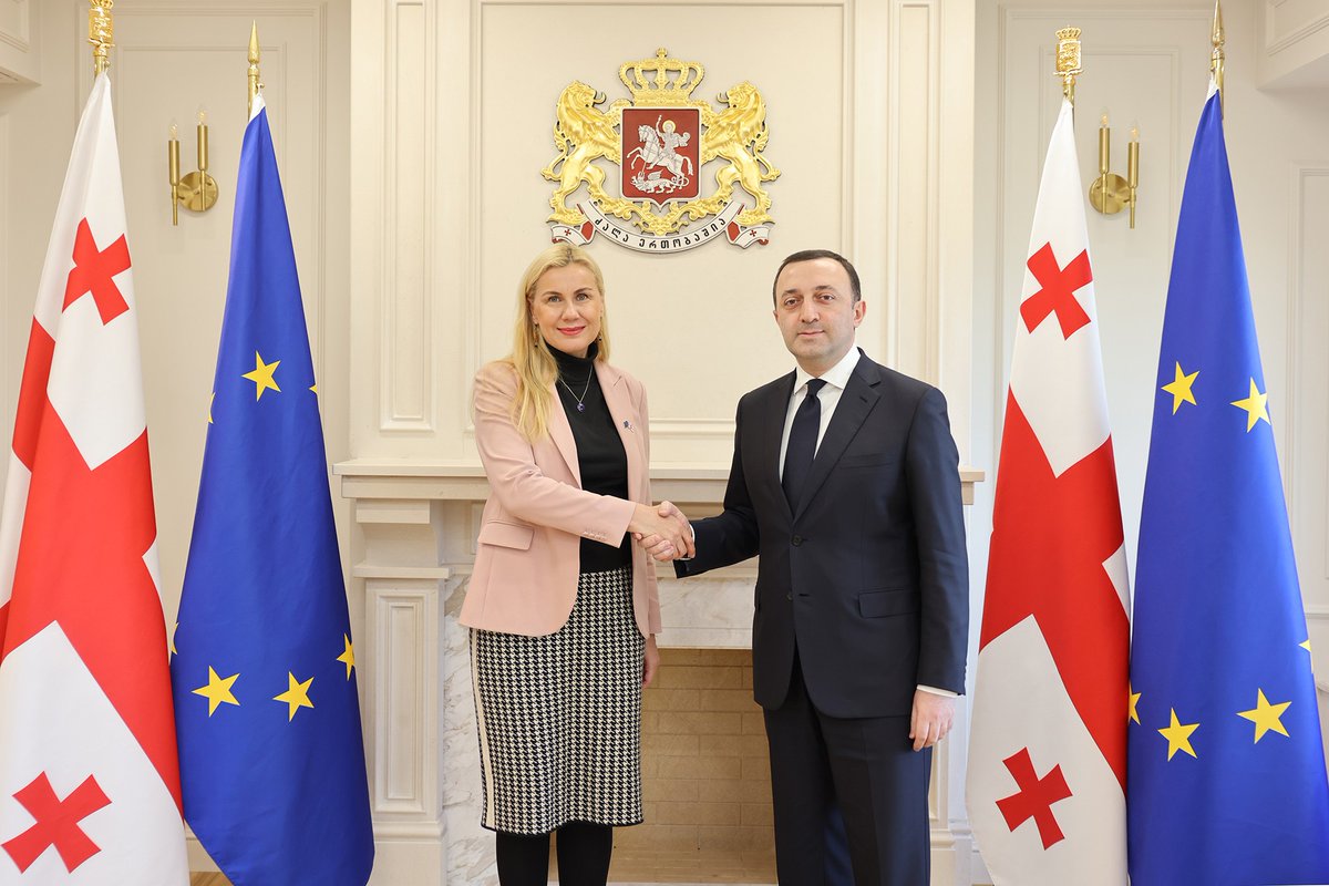 The @EU_Commission recognises the genuine EU aspiration of Georgian people & it’s now for 🇬🇪 to set the pace of reforms needed. Our cooperation is encouraging. I thank Prime Minister @GharibashviliGe for the commitment to join our #COP28 pledge on #renewables & #energyefficiency.