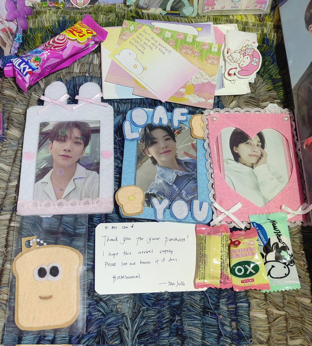 ClaiLyn95's tweet photo. 📫💌#nabudolsiclai

look who got a new home ❤️ cutiee 🥰 tysm beb @jellyacedeco for this wonderful works of you ❤️ natuwa si Jimin sa freebies 😁 till our next 🥰
#jellelovemail https://t.co/jFfLBKC3Er