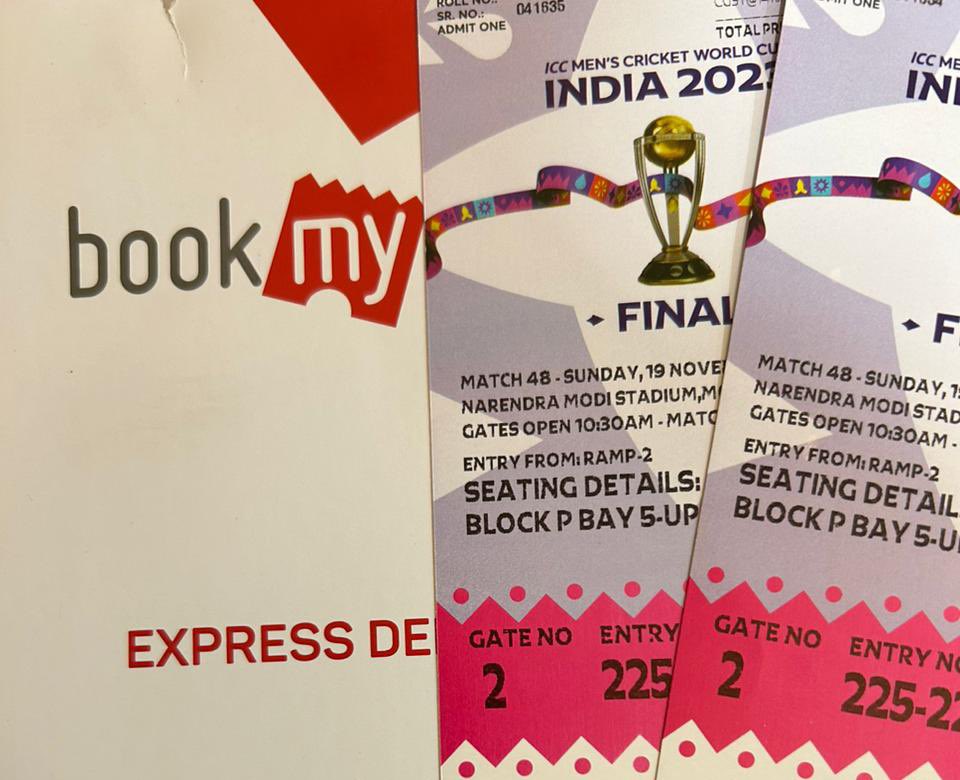 saxenasaheb's tweet photo. A friend who was supposed to go see the World Cup final has to travel to Europe on work.

He’s selling the 2 tickets (Block P Bay 5 Upper) for 45k.

DM if you want them. RT for reach. https://t.co/Azb2Z9Q5pD