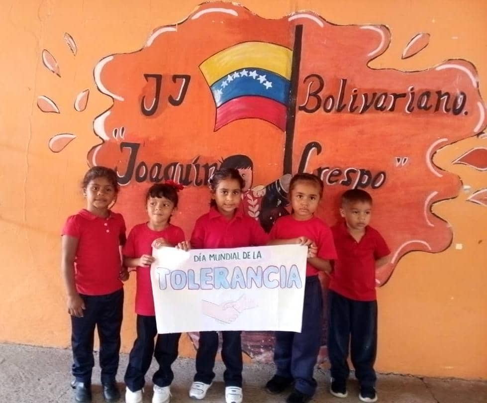 DGRPA1's tweet photo. El #16DeNov  se celebra el Día Internacional para la Tolerancia, una efeméride instaurada por la ONU en 1995, para conmemorar la Declaración de Principios sobre la Tolerancia.

@_LaAvanzadora 
@vicent_carvajal 
@MPPEDUCACION 
@CDCECAMAGUAN https://t.co/kI3ojTjdpG