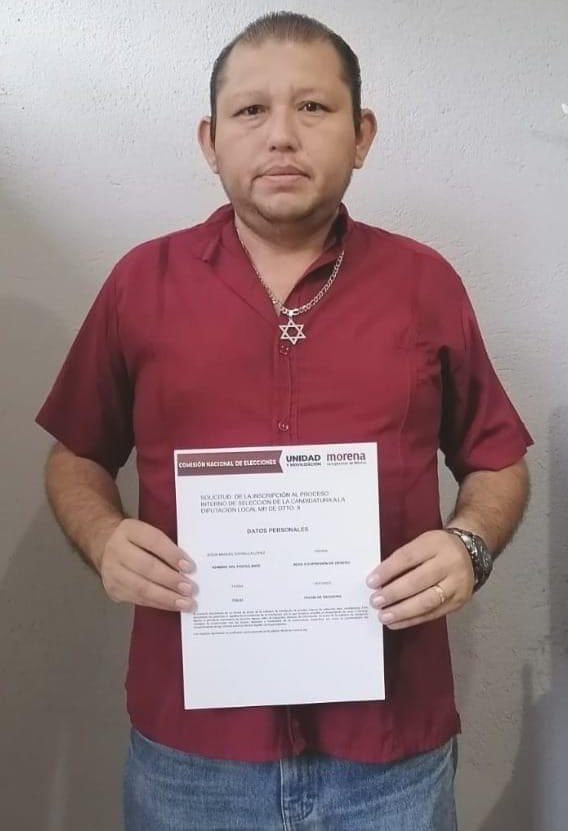 LineaTabasco's tweet photo. El ingeniero en Sistemas Computacionales, Manuel Estrella, se inscribió en el proceso interno de Morena como Aspirante a Coordinar los Comités de la 4ta. Transformación en el Distrito 8 Local de Centro. 

Vamos por la Consolidación de la 4T manifestó. https://t.co/tNjmPbDdOu