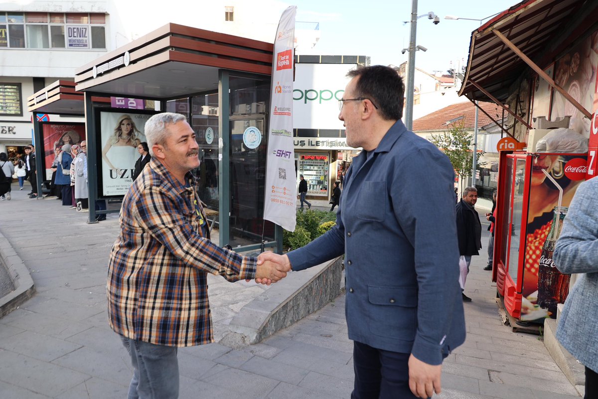 Attığımız her adımda, aldığımız her kararda şehrimizin iyiliğini ve güzelliğini düşünerek hareket ediyoruz. 
Vatandaşlarımıza yaptığımız ve yapacağımız hizmetlerimizi anlatıyoruz.