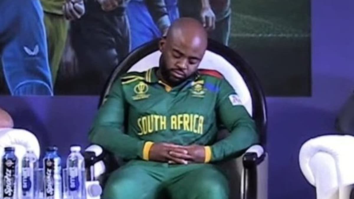 SEEMANTRAJPUT's tweet photo. Come on Brigadier #Babuma
#SAvsAUS https://t.co/5UolNyhOGj
