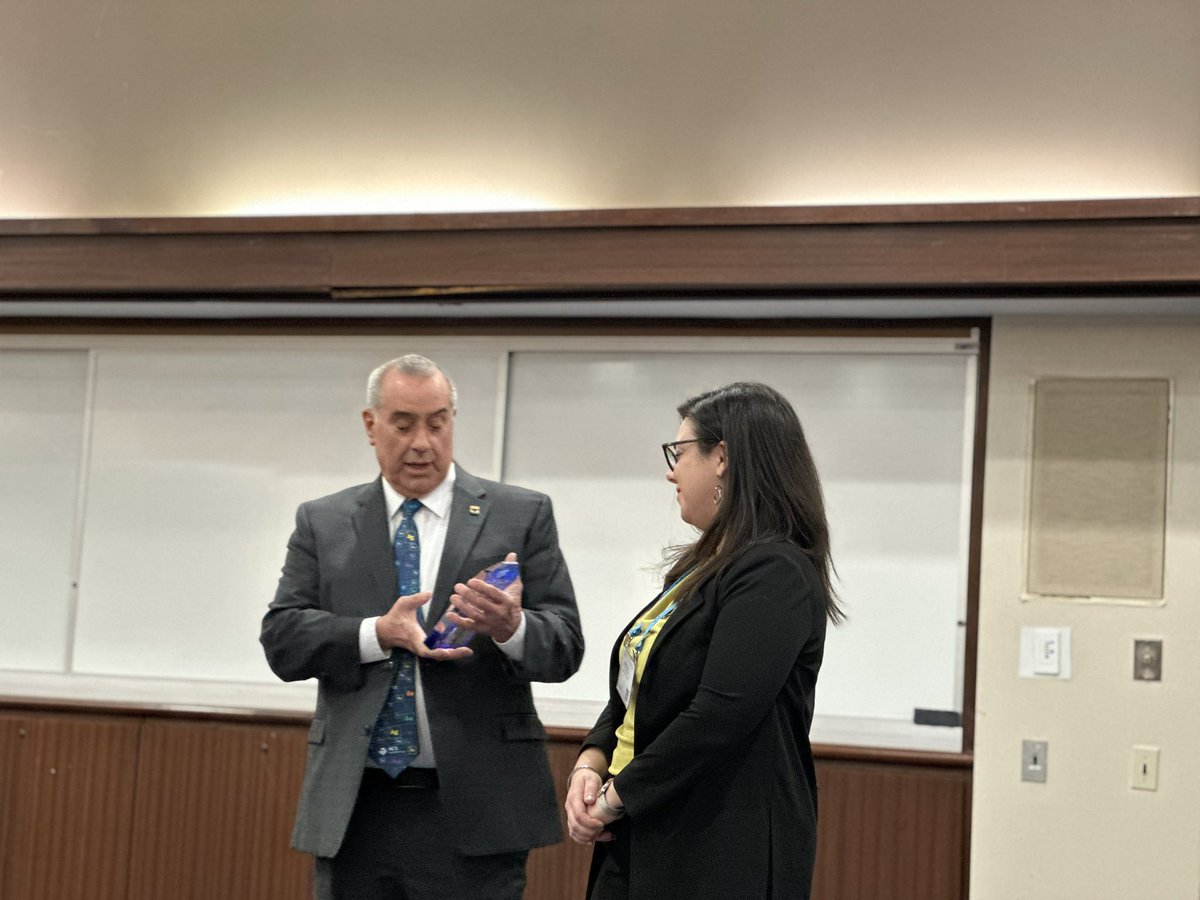 ACS SCSC (@acsscsc) on Twitter photo Many of us from SCSC were busy this week at the Eastern Analytical Sumposium. Lots of exciting separations chemistry, and we also got to honor our very own <a href="/e_gionfriddo/">Emanuela Gionfriddo</a> for the EAS Young Investigator Award. Congratulations! Many of us from SCSC were busy this week at the Eastern Analytical Sumposium. Lots of exciting separations chemistry, and we also got to honor our very own <a href="/e_gionfriddo/">Emanuela Gionfriddo</a> for the EAS Young Investigator Award. Congratulations!