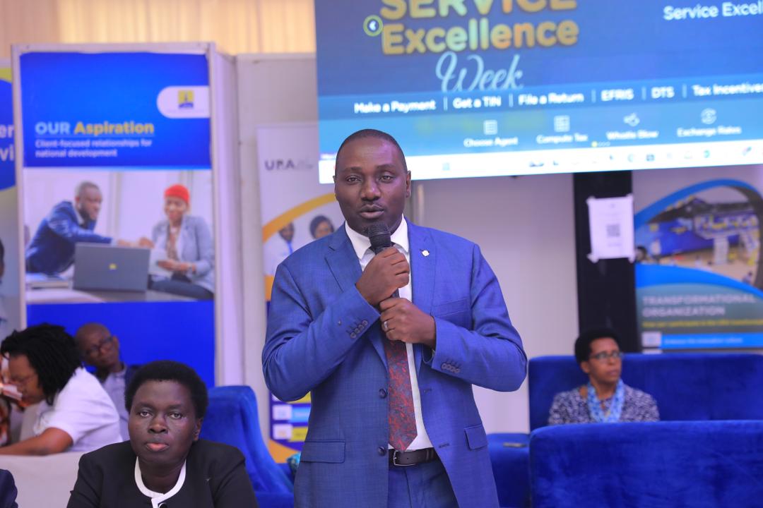 URAuganda's tweet photo. During the URA Feedback session in session, the URA top leadership is interacting with taxpayers; picking their Feedback on how URA can provide optimal experience. 

Here is a thread of some of the deliberations.

#URAServiceExcellenceWeek
#CommittedToServiceExcellence https://t.co/QxGGHJrZ7b