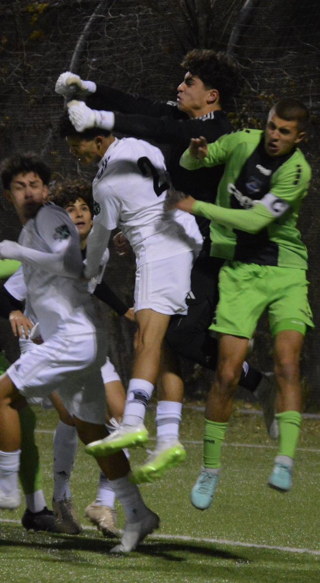 DiStefanogk1's tweet image. Round up the troops we are going to battle 💪🏼 #metoval #home #mlsnext #family #wejustgettingstarted