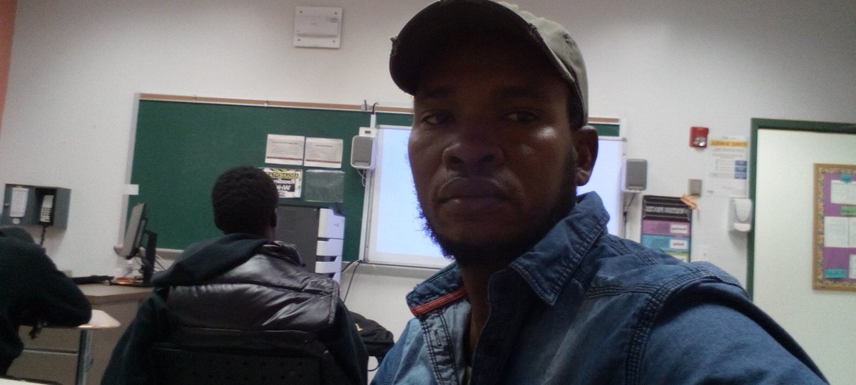 Je suis venu pour m'inscrire aux cours d'anglais aux États-Unis.