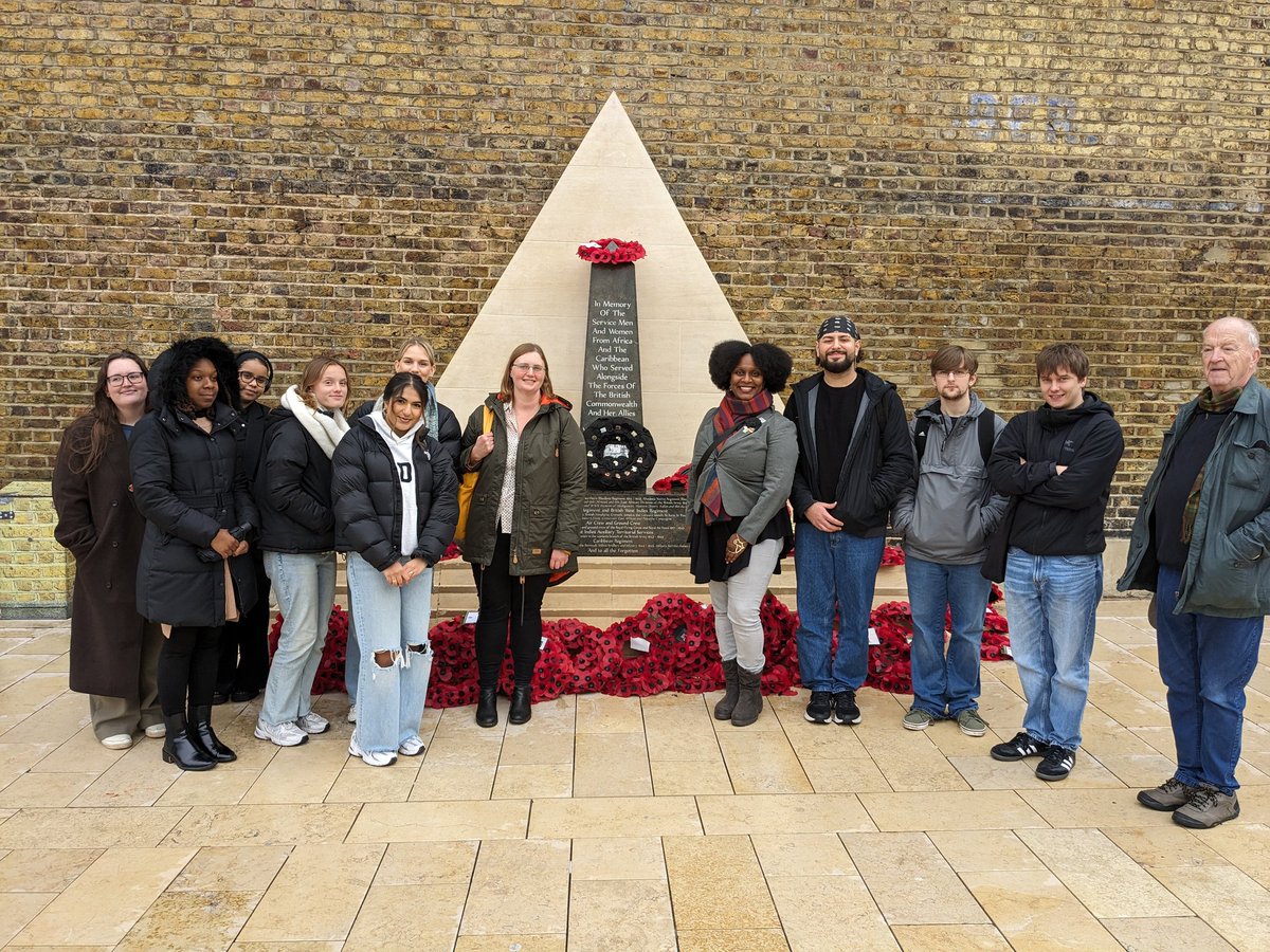 Fantastic and enlightening day out with my students today @bcaheritage! @UoP_History And impromptu, wonderful, meeting with Selena Carty of @Blackpoppyrose