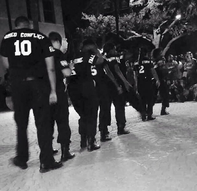 iamkimosabe's tweet image. 9 years in the fold today. i wouldn’t trade any of my LBs for anything. #MWAB #FranksKids 💙💛🦅