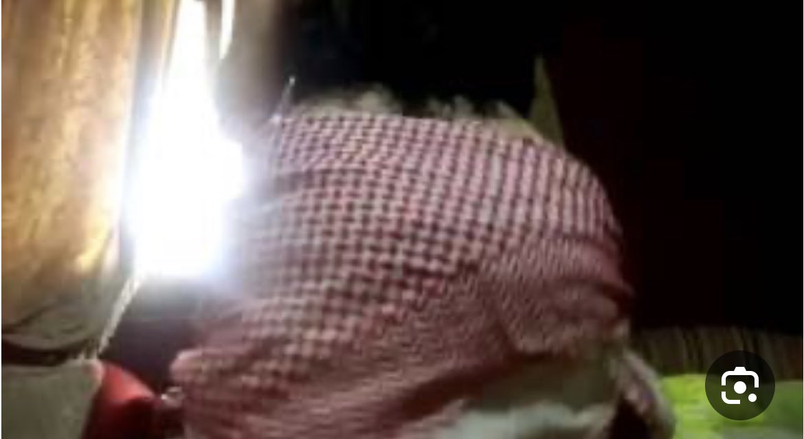 Kuwaity__7r's tweet image. ماشفناهم ينتقدون يوم #الشماغ انربط على خصر الرقاصه وصار شورت نسائي وصار فستان ، اليوم ماتوا لان #أبوعبيدة لبسه ، ناس منتهين على الاخر :)