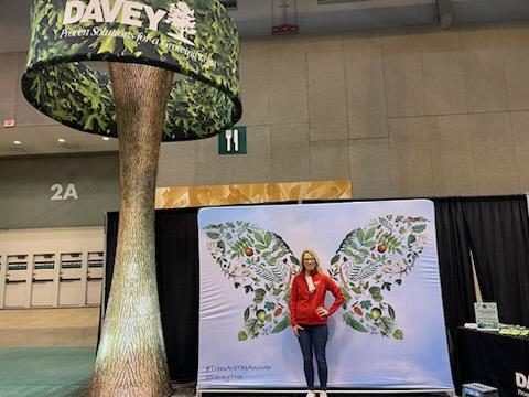 DaveyTree's tweet image. Davey&apos;s excited to be at the #TCIEXPO2023 hosted by @TreeCareBiz. Visit us at booth #150 &amp;amp; take a picture w/ our #butterfly. 🦋 Davey will donate $1 to @ForestReLeaf for every photo w/ our butterfly posted to social media using the hashtag #TreesAreTheAnswer &amp;amp; tagging @DaveyTree.