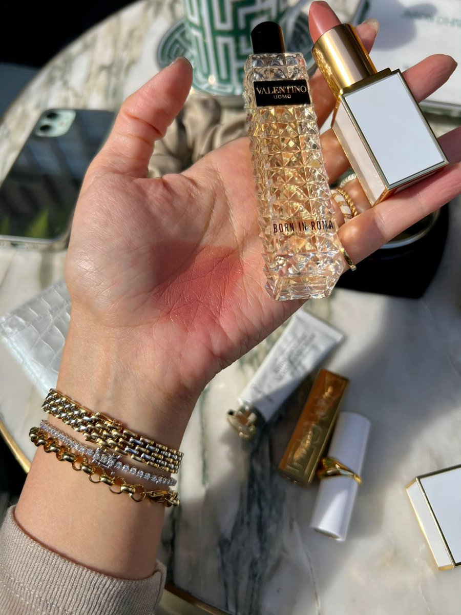 liesria's tweet image. 