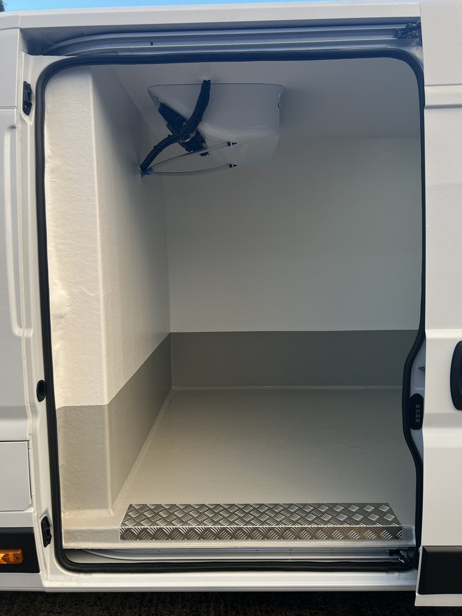 CoolVan tweet media
