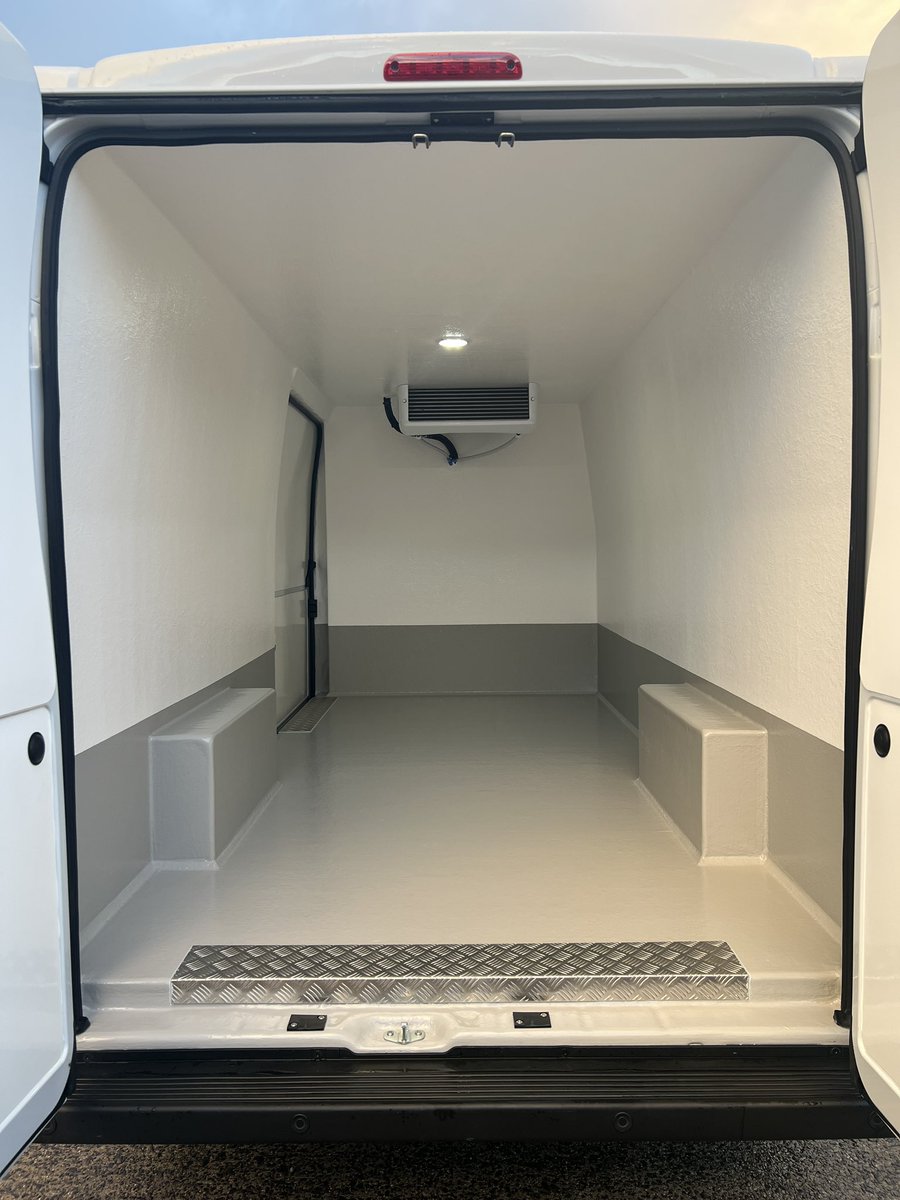 CoolVan tweet media