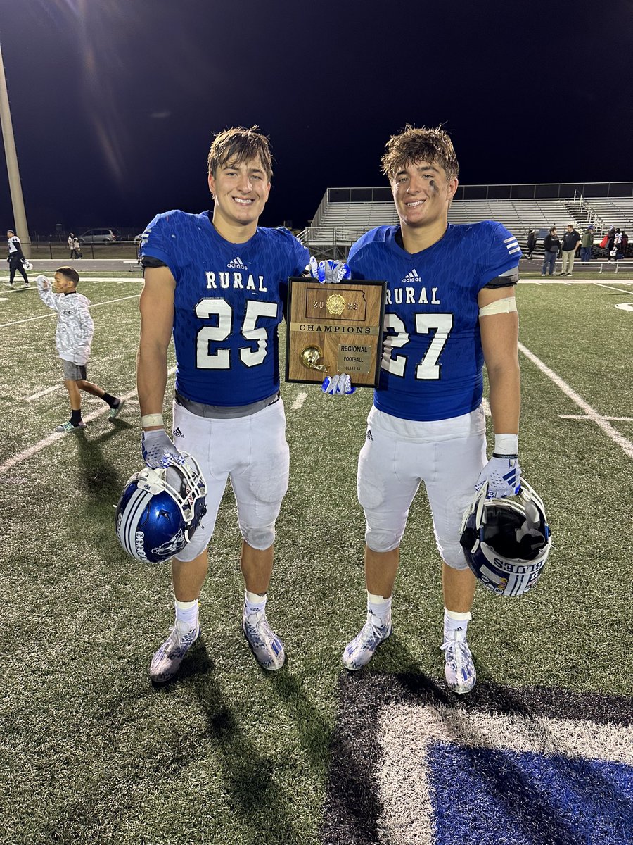 Ballgame27's tweet image. Happy 18th Birthday to these two today!! @heim_jc @HeimJaren  Time really does fly when you are having fun!!
#twins #brothers #familyovereverything