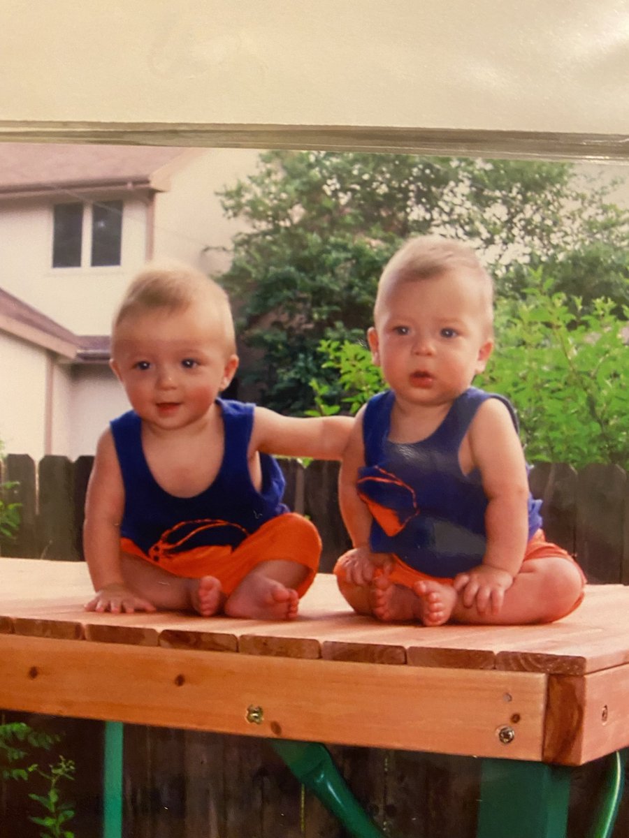 Ballgame27's tweet image. Happy 18th Birthday to these two today!! @heim_jc @HeimJaren  Time really does fly when you are having fun!!
#twins #brothers #familyovereverything