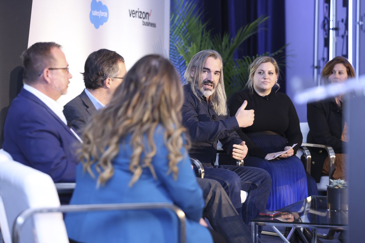 Last week, Arcimoto CEO Chris Dawson had the opportunity to speak at the #REAutoUSA 2023 event in #Detroit, joining key industry leaders and KOLs shaping the future of the #automotive industry. Thank you to the incredible <a href="/RE_Auto_Mob/">Reuters Events Automotive & Mobility</a> team! $FUV #EV