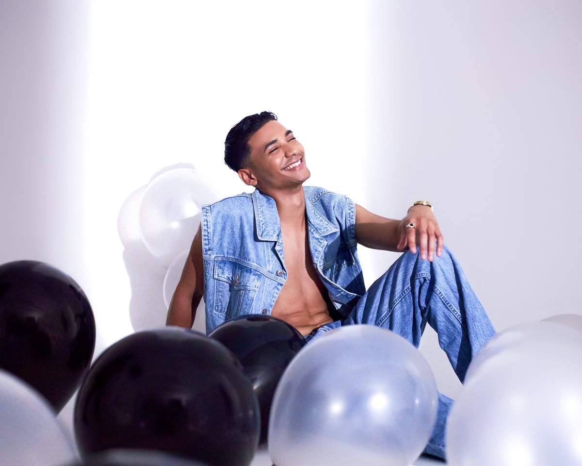 luke_robbie's tweet photo. Mood for tomorrow😁🕺🏽 If Only for One Night OUT MIDNIGHT on all streaming platforms 🙌🏾⚡️ #ifonlyforonenight  Link in bio 🔗

#NewMusic #NewMusic2023 #NewMusicAlert #NewMusicFriday #NewMusicDaily #SouthAfrica #singersongwriter #SouthAfrican https://t.co/CPGwWfzsSx