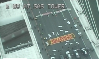 #BayBridge: All lanes remain blocked by protesters on Interstate 80 westbound before the island. #KCBSTraffic 
📷CalTrans