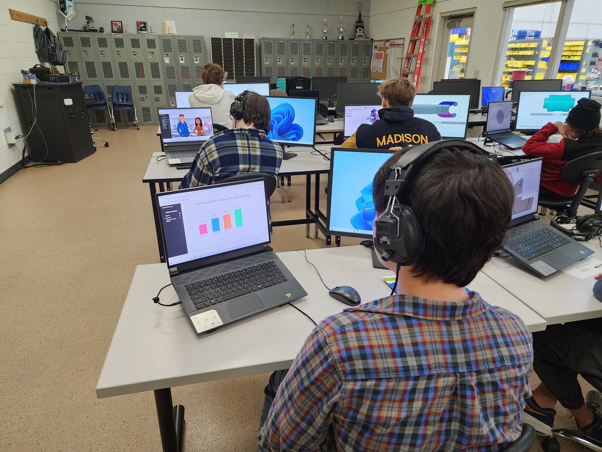 mrjwonders's tweet photo. Certifications going on in the ERM classroom.  SolidWorks CSWA and OHSA 10 in progress. #buildingtomorrowsworkforce #classofawesome @LISDTECHCenter https://t.co/yql06fzL5s