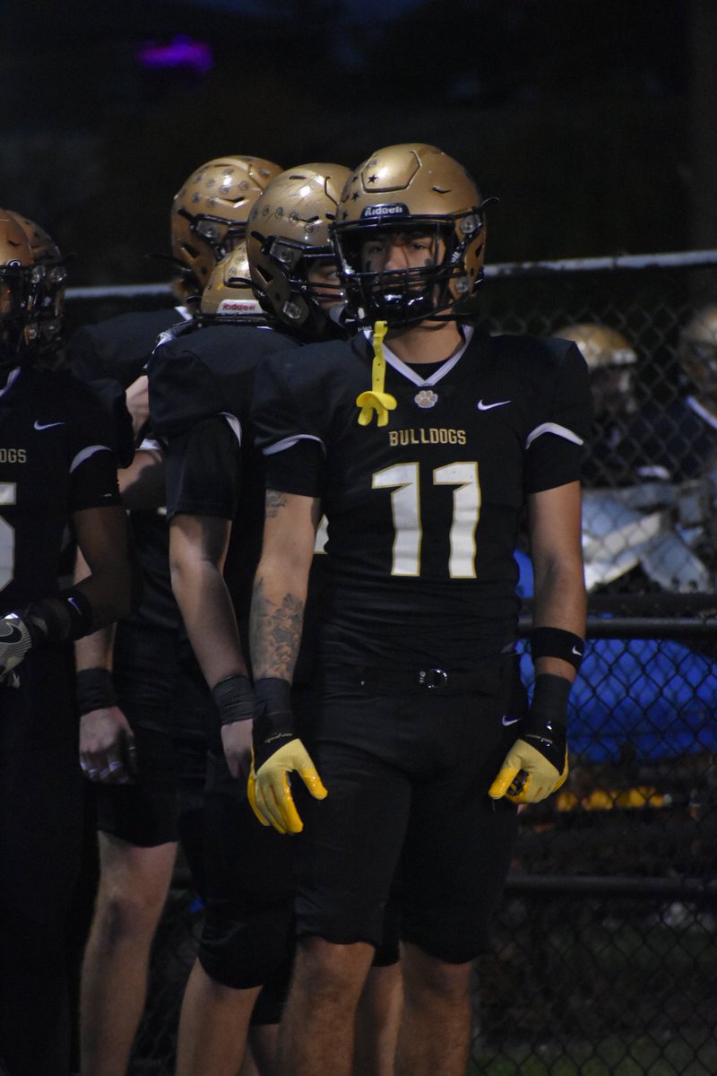LamphereRiley's tweet photo. Senior season highlights- https://t.co/qIaz2b1taS
2x All Conference
20+ receptions 
8 TDs
@Rivals_Clint @EDGYTIM @CoachBigPete @AllenTrieu @CoachShen @PrepRedzoneIL https://t.co/W25qTXB9qq