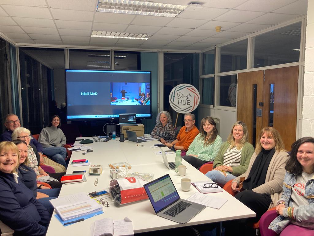 DingleLit's tweet photo. One for the Archives!
We had the last meeting of the Dingle lit committee at one of the stunning spaces in @DingleHub!

If you need to work over the festival weekend, desks can be booked for use. Visit 👉 https://t.co/bsvPFR2vcG to find out more 📚📚📚 #DingleLit https://t.co/KhiYmeP443
