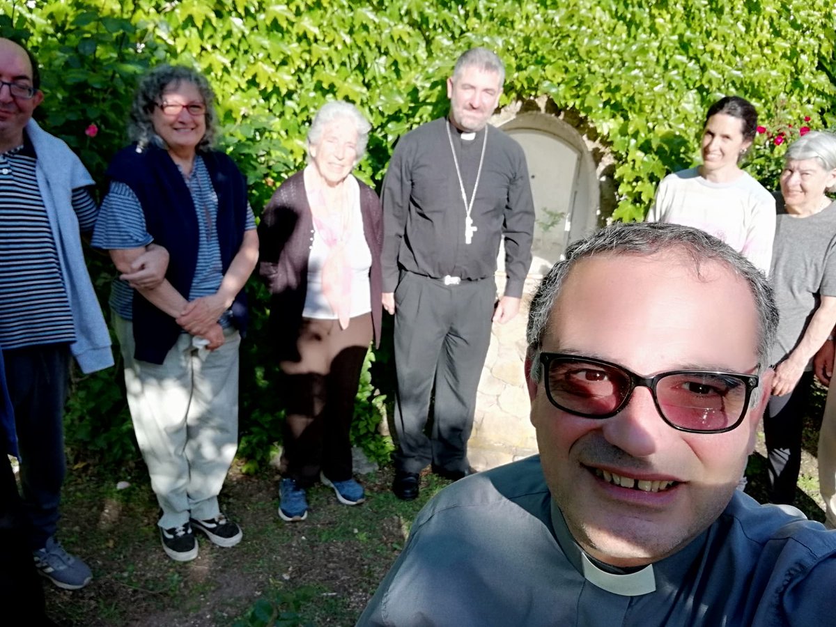 Arquidiócesis de La Plata (@arzobispadolp) on Twitter photo La comunidad parroquial de Santa María Magdalena recibió la visita de Mons. Wechsung
+INFO en nuestra web La comunidad parroquial de Santa María Magdalena recibió la visita de Mons. Wechsung
+INFO en nuestra web