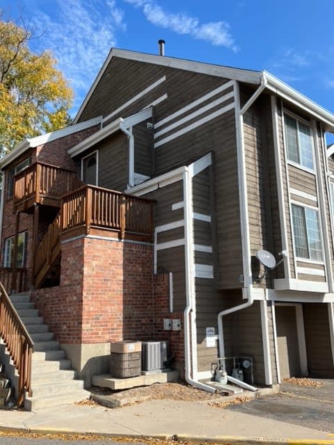 PRC_PrepRite's tweet photo. Wood replacement in progress! We are sure to prep all buildings we work on so they will last a lifetime. We pride ourselves on our attention to detail!
#Preprite303 #PRC #Pros #Contractors #Painting #Woodreplacement #prepping #Denver #Repairs https://t.co/iLiOBQpmvH