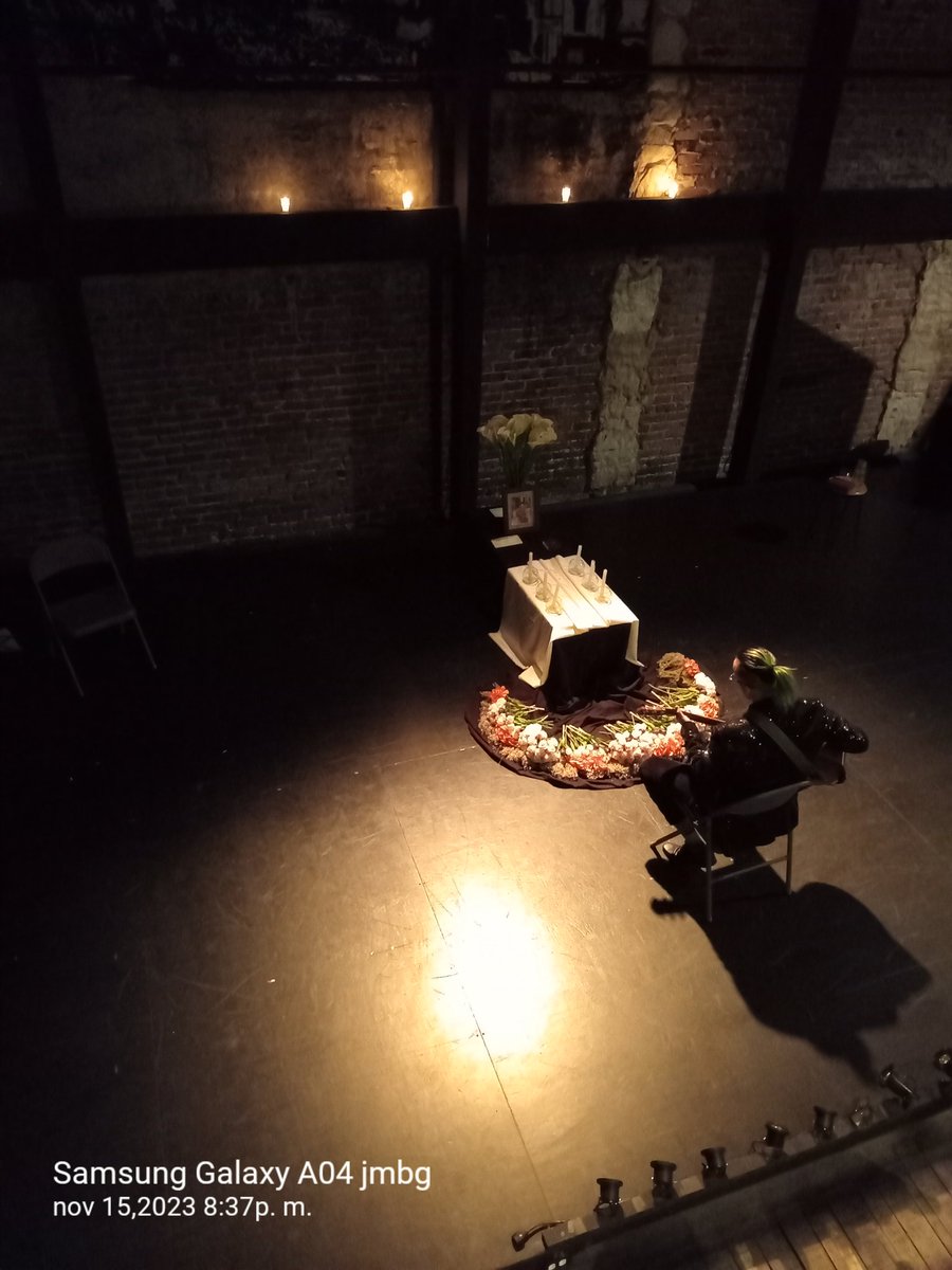 j_m_b_g's tweet photo. @CIRCULOTEATRAL @ABPRODUCCIONEST @AlanBlasco excelente obra un lindo homenaje a las madres. Gracias totales a su entrega. La vi ayer y me facino 👍👏👏👏👏👏 https://t.co/ggGeQYkq7y