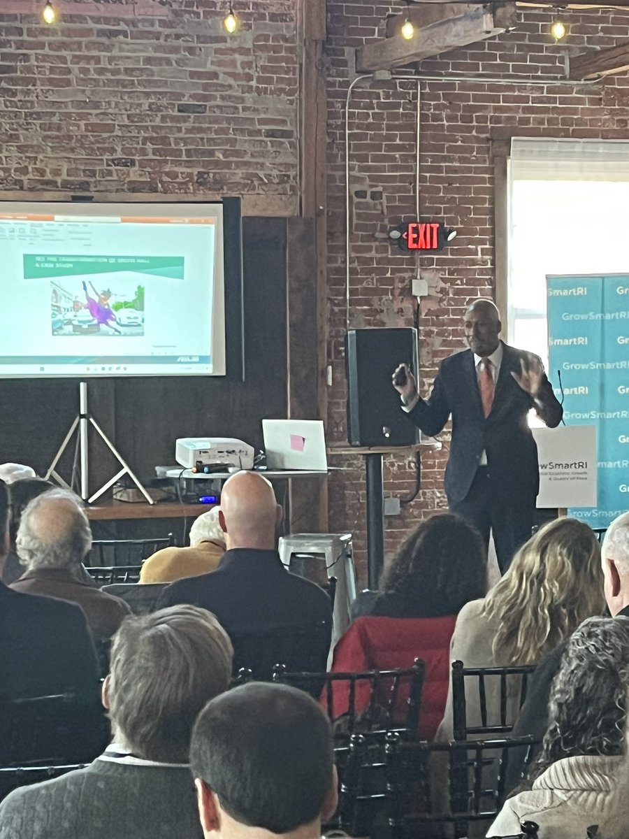 GrowSmartRI's tweet image. Ed Gaskin, ED, Greater Grove Hall Main Streets giving a rousing presentation about the success of the Main Street program in Boston. #MainStreets