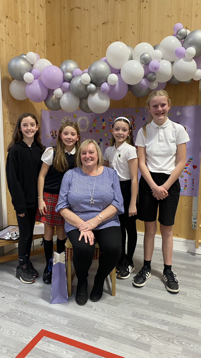 Annick PS & EYC tweet media