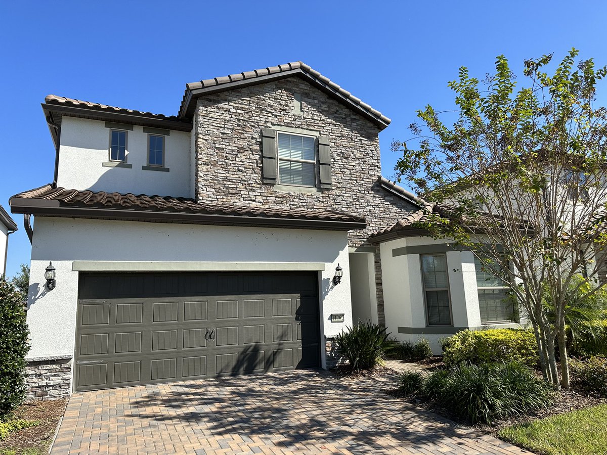 Windermerehomes's tweet photo. It’s now for sale very close to Disney !! https://t.co/StzpKoqi2x