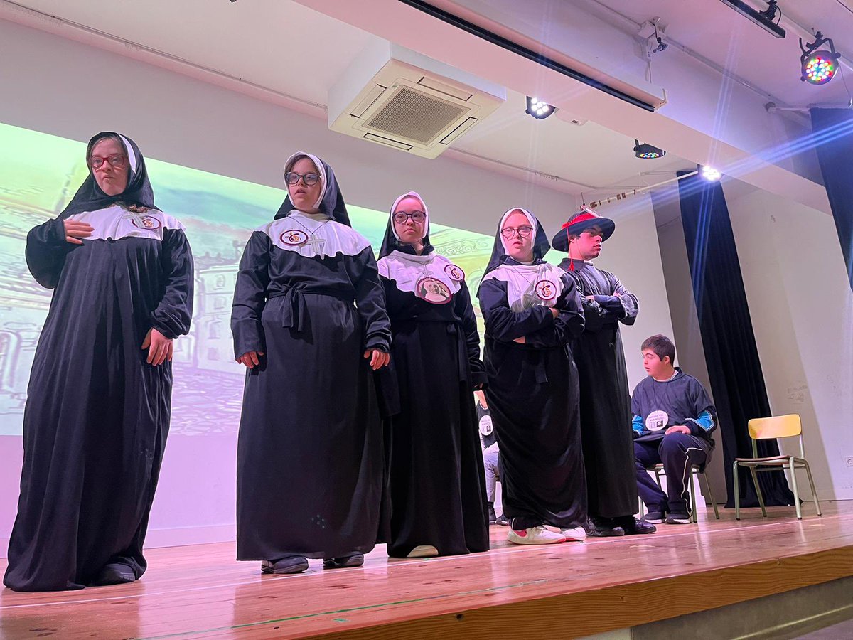 🎭 Hoy Mauricio Garrigou y Juana María Desclaux han sido protagonistas de un Taller de Teatro en el que hemos recordado la fundación de la Congregación de las Hermanas de Nuestra Señora de la Compasión ♥️

 Gracias hermanas por regalarnos día a día vuestra entrega, acogida,cariño