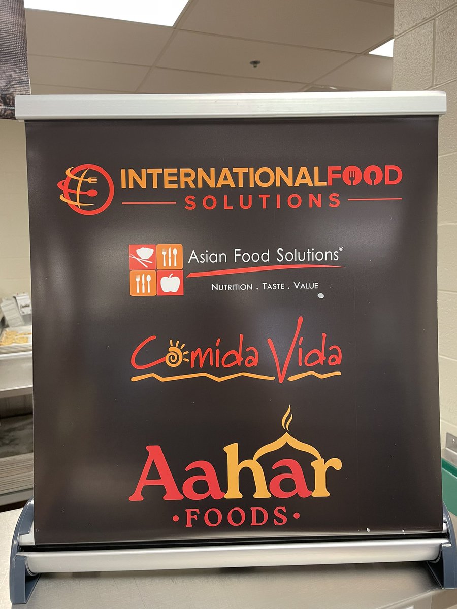 SNS_Amherst's tweet photo. Steele HSโ Student Nutrition Advisory Council (SNAC) tasted some Indian Cuisine today! International Food Solutions came with samples!
@SteelePrincipal @MrToney2 @snaohio @SchoolLunch #CometCuisine #CometCafe @Lincolnyee
I think we have new menu items!!! https://t.co/vdcEKmGYpp