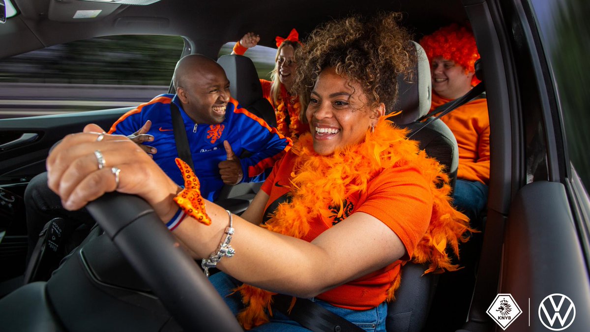 Ga je zaterdag met de auto naar Nederland-Ierland en heb je een plekje over? Bied deze aan zodat een Oranjefan met je mee kan rijden via onsoranje.nl/vollebak en maak kans op een VIP-parkeertreatment! 🚗