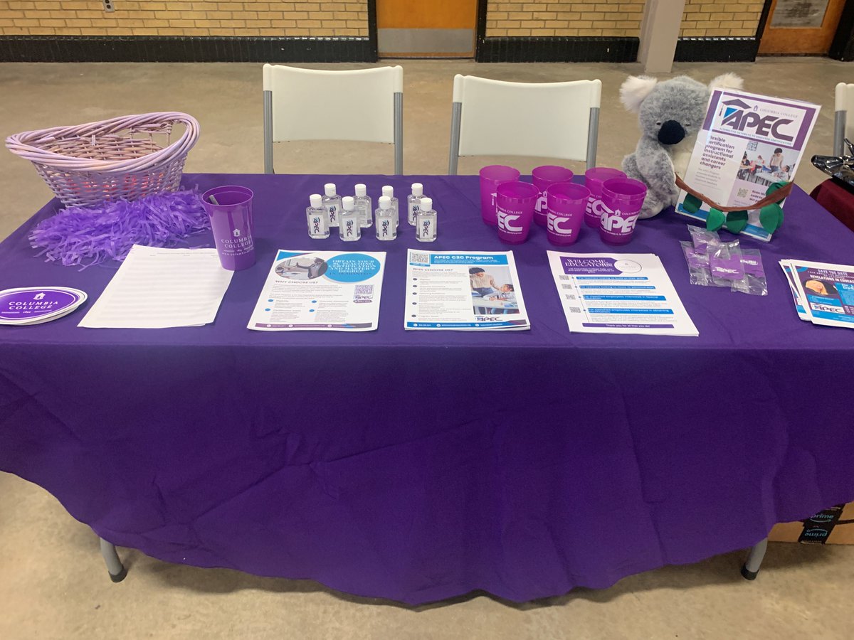 APECCenterCCSC's tweet photo. We had a great time building connections with our community at the @SCWorksMidlands Career and Resource Fair during #NationalApprenticeshipWeek!

Thinking about certifying as a teacher? Follow the link below to apply today for our next Cohort! 
https://t.co/mn5X7FEhMO https://t.co/GRc6w3Y1HT