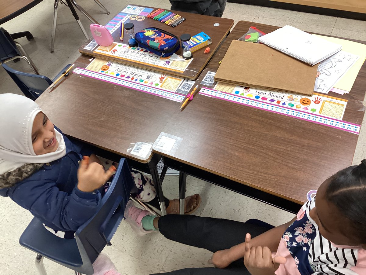 Fascino_Math's tweet photo. @MarkoNaomi thank you for letting me visit today! I got to see kids discussing their solutions and show off their sign language skills for “I agree”. What an effective way to structure math discussions! @NISDCNE @NISDElemMath https://t.co/qPjTiL24EV