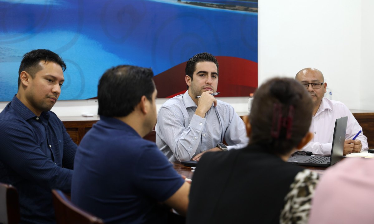 GinoSeguraV's tweet photo. Estamos afinando los últimos detalles para la entrega del #PaqueteFiscal2024 de Quintana Roo.

Analizamos y definimos cada uno de los sectores para que el próximo año sea en beneficio del pueblo.
#UnidosParaTransformar https://t.co/EnCDnLn19E