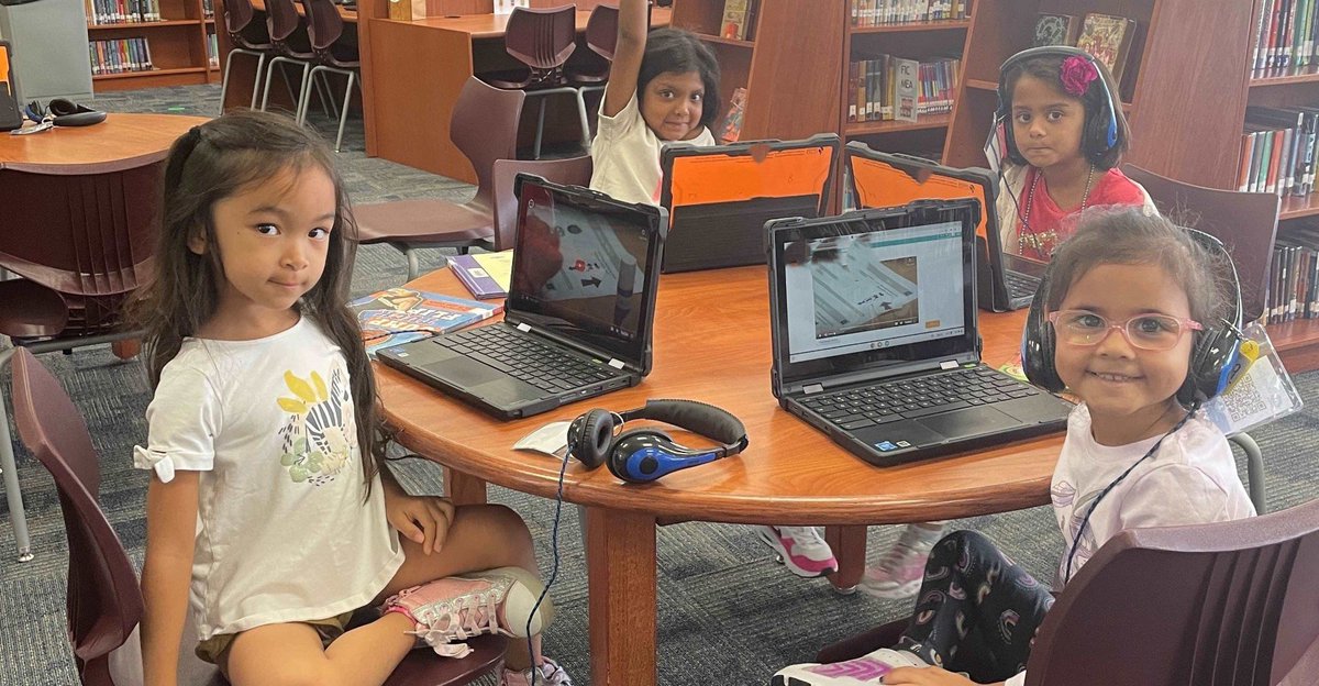 PISDlibraries's tweet image. Students learn #coding, problem solving, and important future ready skills with the Hunt Elementary Librarian. Coding helps students become digital creators! #futurereadylibrary #LevelUpPlanoISD