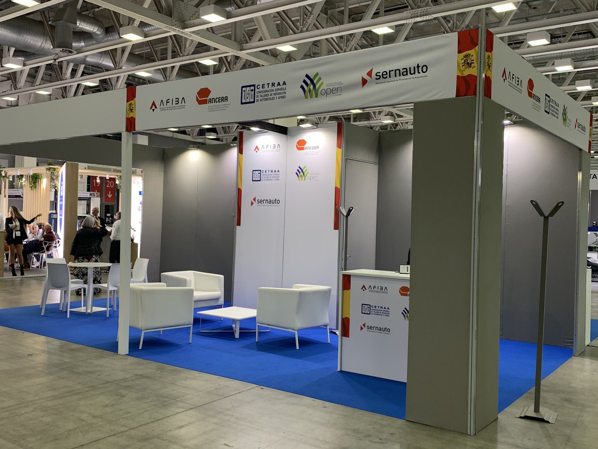 Stand de las asociaciones españolas @sernauto @CetraaComunica @ancera_social #Afiba y @OPEN_Neumaticos en #Futurmotive Expo & Talks 2023