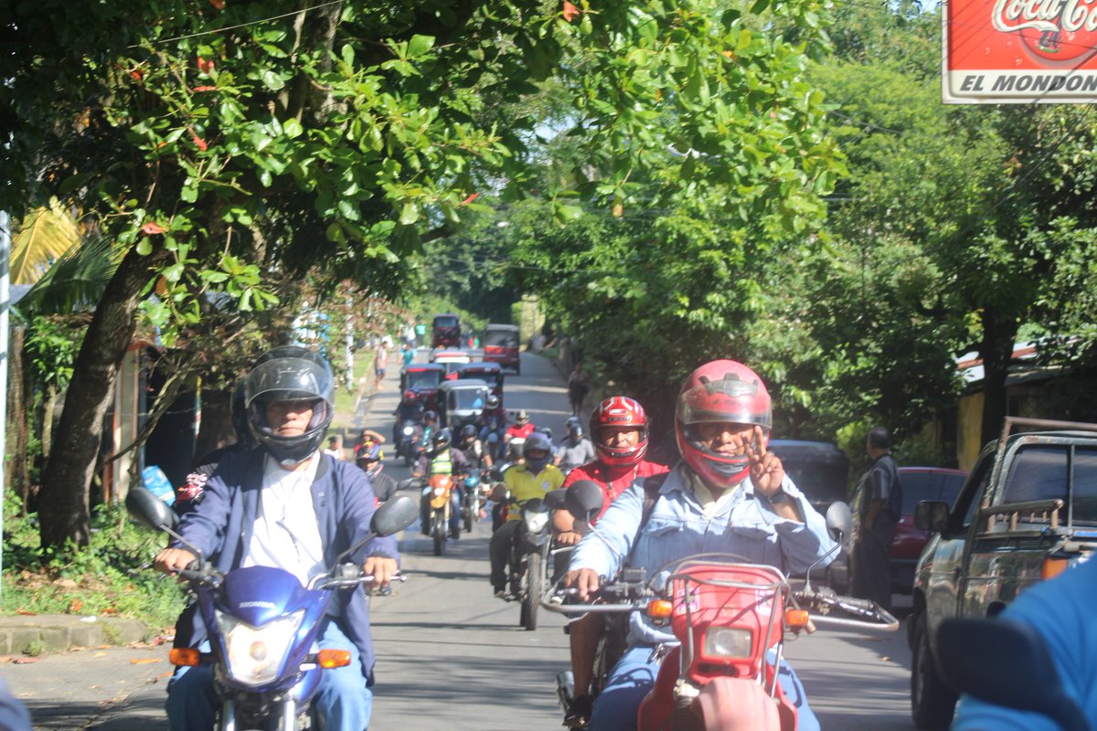 Cuidar la vida 💛 depende de tod@s ¡ Caravana Salva tu vida en #Masatepe,  el casco nos protege conductores de motocicletas 🏍 usemoslo correctamente!
#NicaraguaEnViasSeguras
