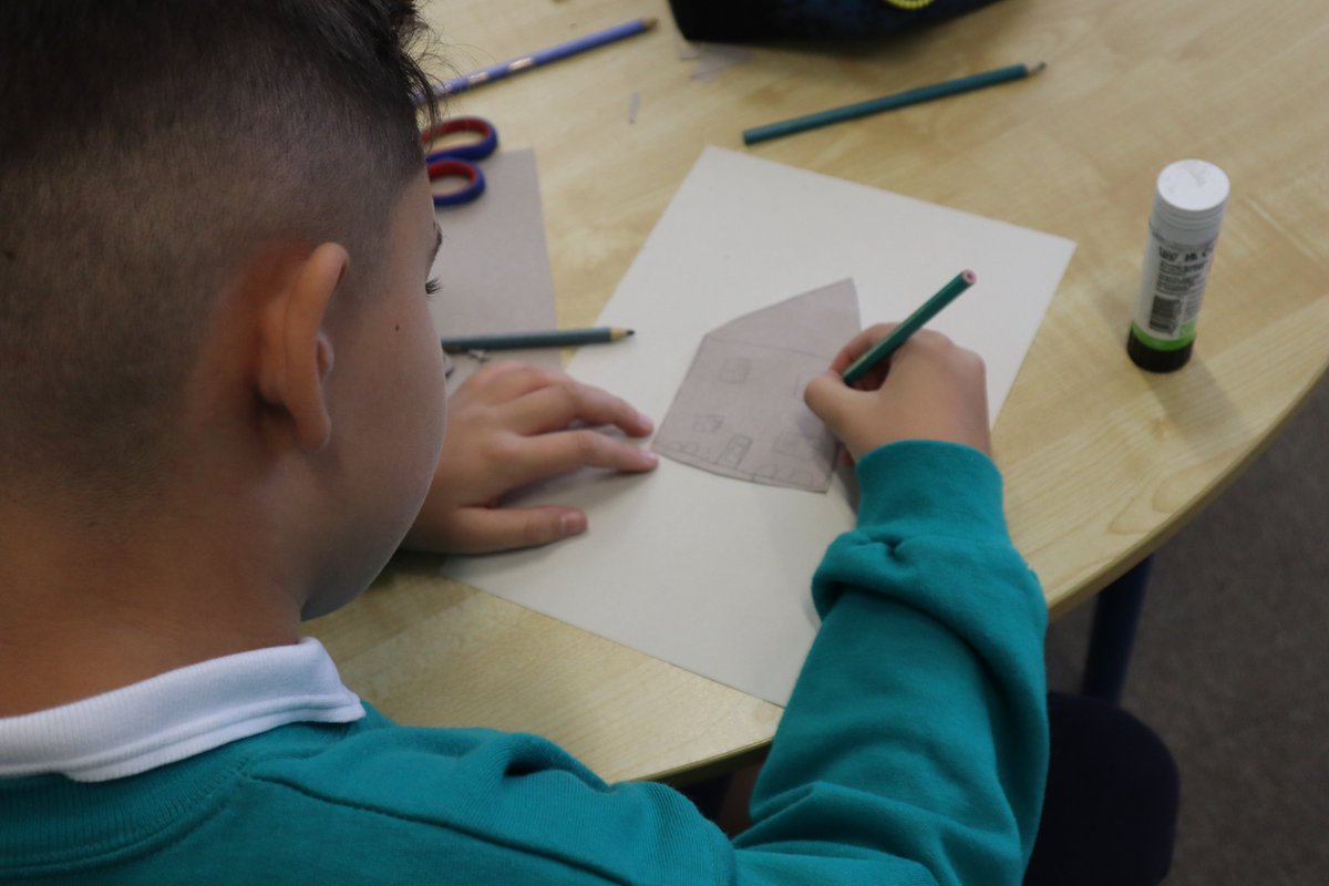 Branar, Ireland’s leading theatre company for children, has been commissioned by Galway Culture Company to create two new arts engagement offerings for schools in Galway city and county spanning music, theatre, and visual arts.

See branar.ie/en/schools