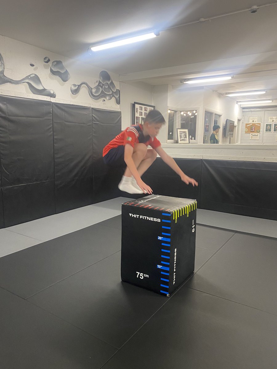 Darren Dillon tweet media