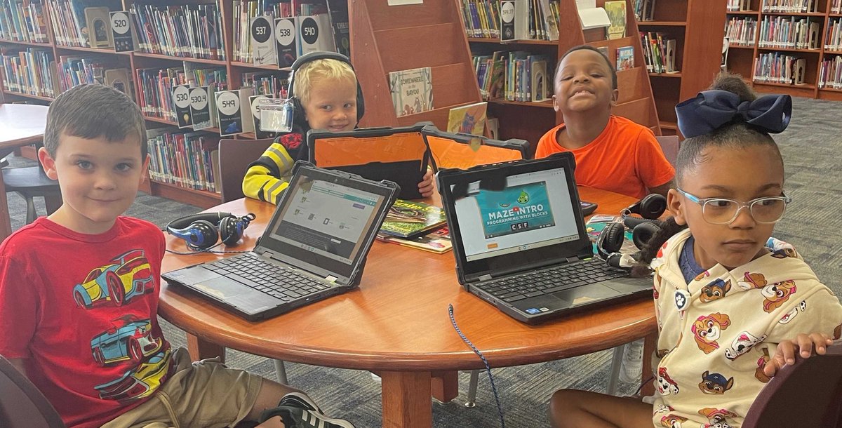 PISDlibraries's tweet image. Students learn #coding, problem solving, and important future ready skills with the Hunt Elementary Librarian. Coding helps students become digital creators! #futurereadylibrary #LevelUpPlanoISD